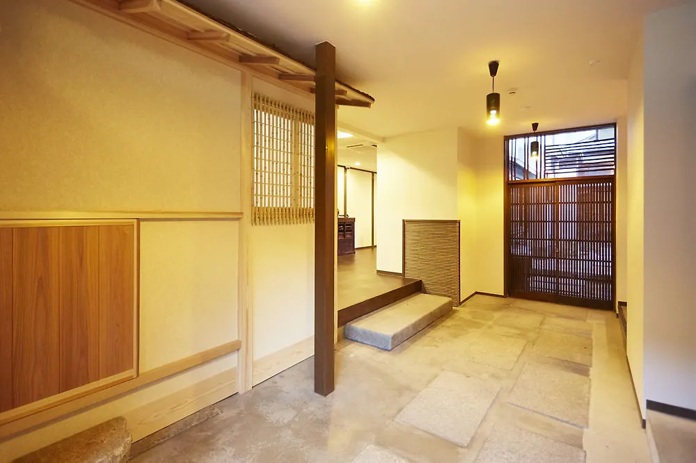 Nazuna Kyoto Nijo-Jo Japan