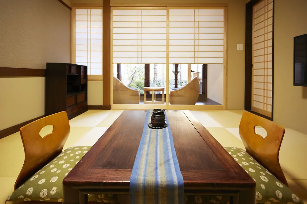 Nazuna Kyoto Nijo-Jo Ryokan