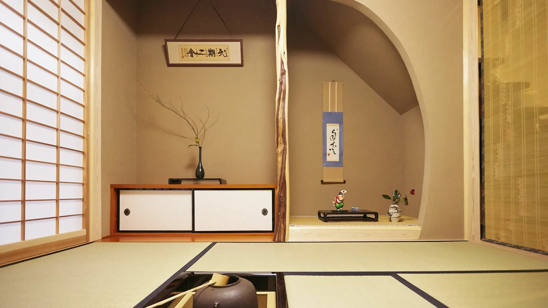Nazuna Kyoto Nijo-Jo 4*,  Japan